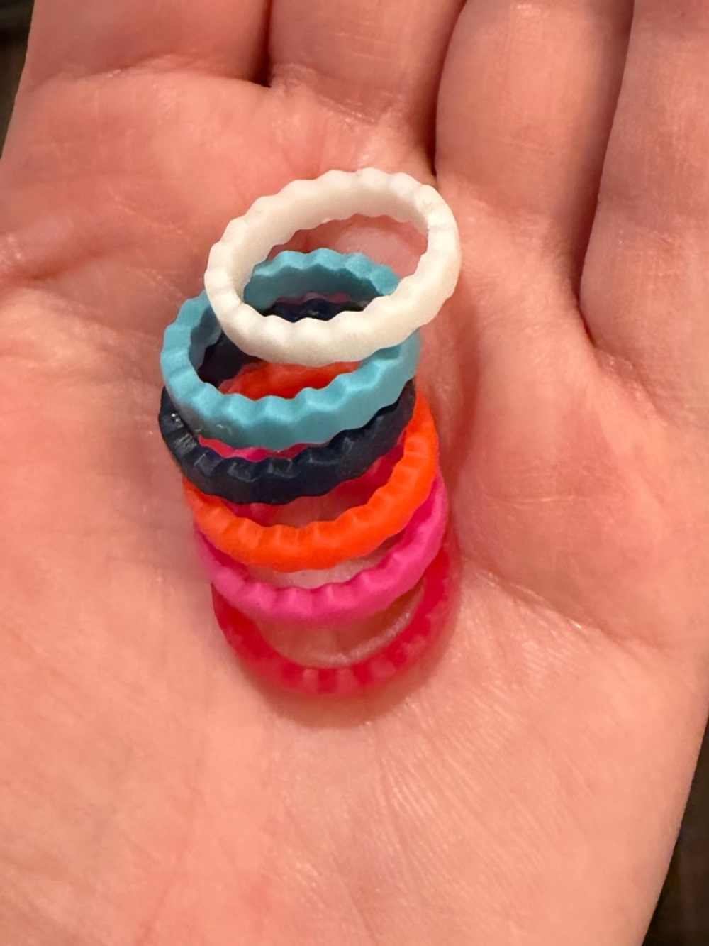 Set of 8 Women’s Stackable Qalo Size 4 Silicone Rings in Mixed Colors